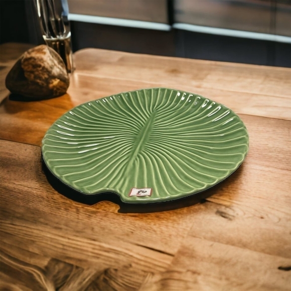 New Platter OLFAIRE Portugal Lily Pad Tray Green Glazed Ceramic Plate Food Tray - Picture 1 of 7